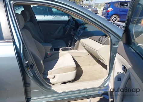 2011 Toyota Camry Le z USA, uszkodzony, nr VIN 4T1BF3EKXBU584854